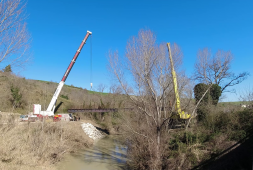 Un impalcato alla volta, una nuova infrastruttura: il ponte prende forma